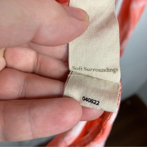 Soft surroundings Icon Effie tunic top shark bite hem size small - Picture 6 of 8